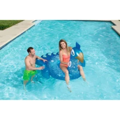 Bestway 41101 Pretty Peacock Schwimmtier 198x164 Cm Zum Aufblasen -Pool Welt Verkaufe Bestway aufblasbarer Pfau mit Frau sitzend im wasser