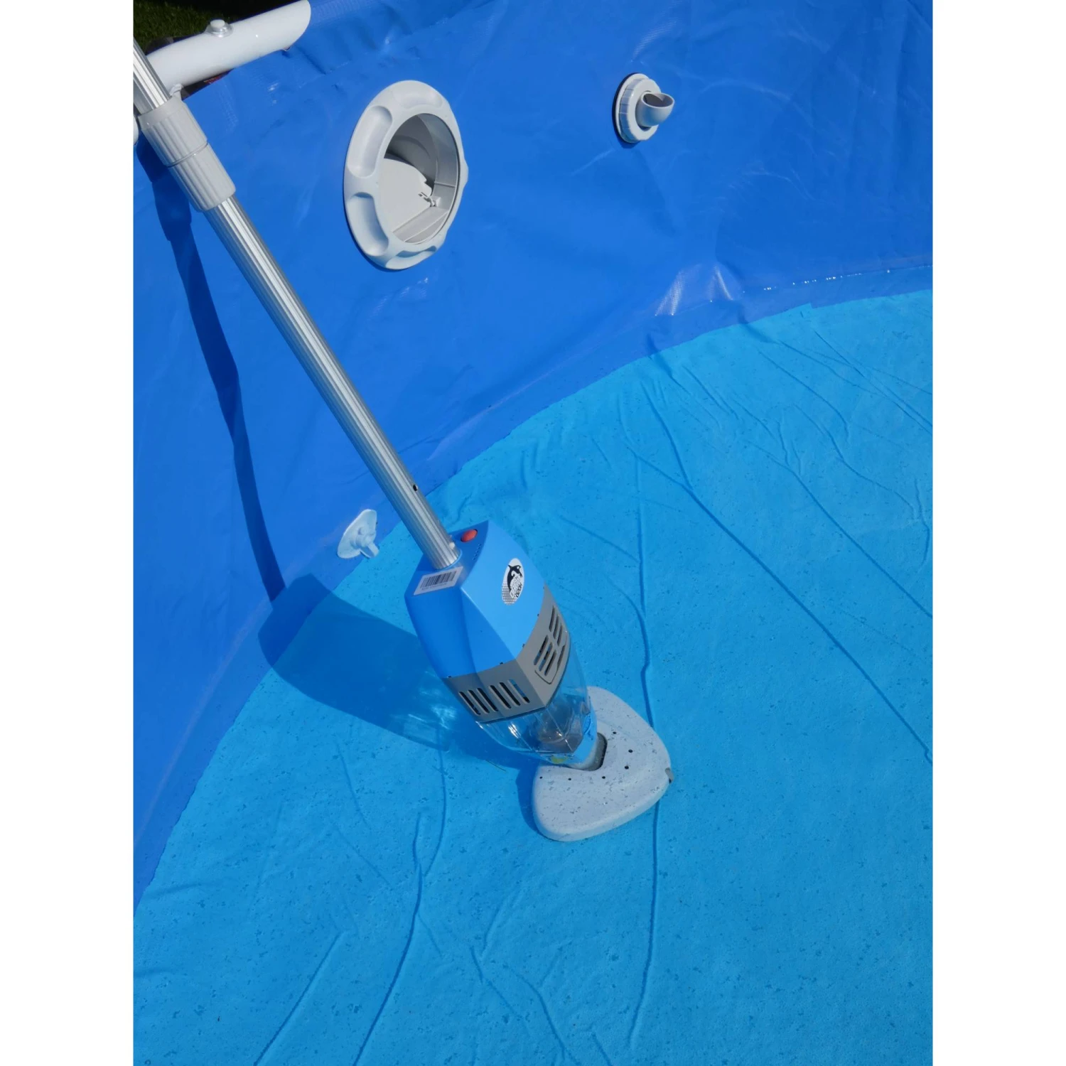 Orca 020H Elektrischer Akku Pool Bodensauger Mit Handgriff Und Stange 13 Orca 020H Elektrischer Akku Pool Bodensauger Mit Handgriff Und Stange – Bild 13